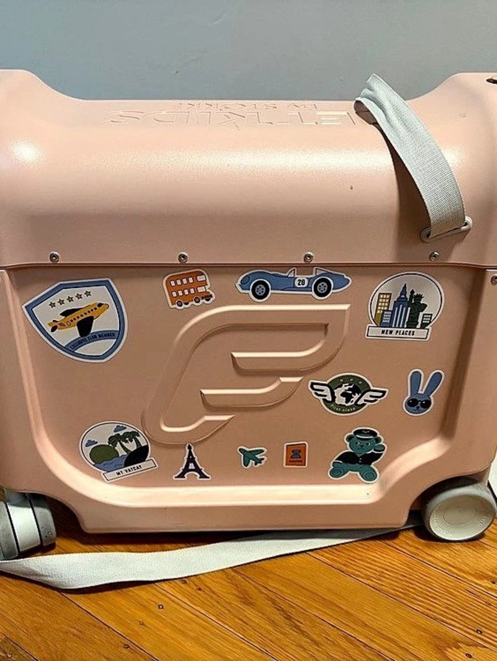 Stokke JetKids by Stokke Pink Kids Travel Suitcase